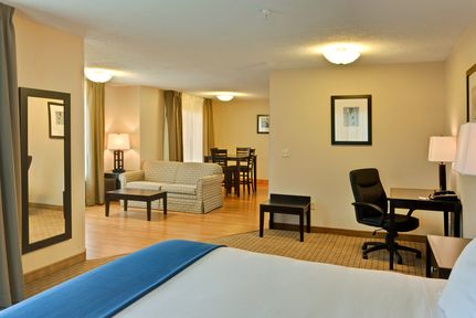 Holiday Inn Express & Suites Albuquerque Airport , NM 87106 near Albuquerque International Sunport View Point 12