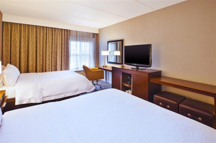Hampton Inn & Suites Providence/Warwick-Airport , RI 02886 near Theodore Francis Green State Airport View Point 21