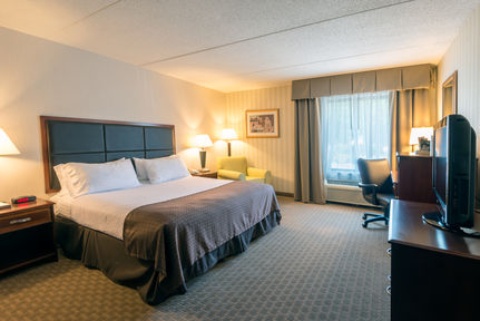 Holiday Inn Manchester Airport , NH 03103 near Manchester-boston Regional Airport View Point 16