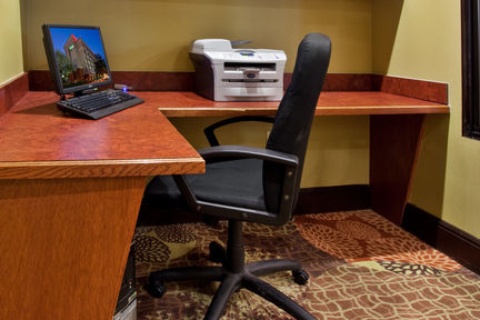 Holiday Inn Express Atlanta Airport-College Park, an IHG Hotel , GA 30337 near Hartsfield-jackson Atlanta International Airport View Point 2