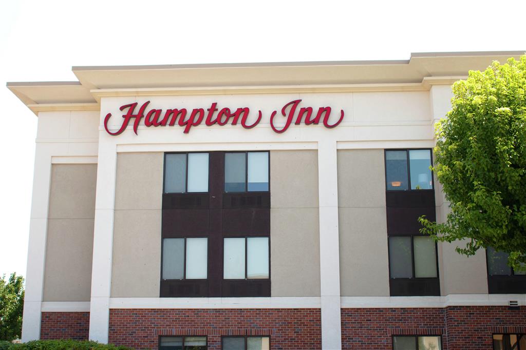 Hampton Inn Boise - Airport , ID 83705 near Boise Airport (Boise Air Terminal) (Gowen Field) View Point 1
