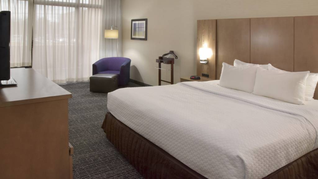 Crowne Plaza Cleveland Airport, an IHG Hotel , OH 44130 near Cleveland Hopkins International Airport View Point 22