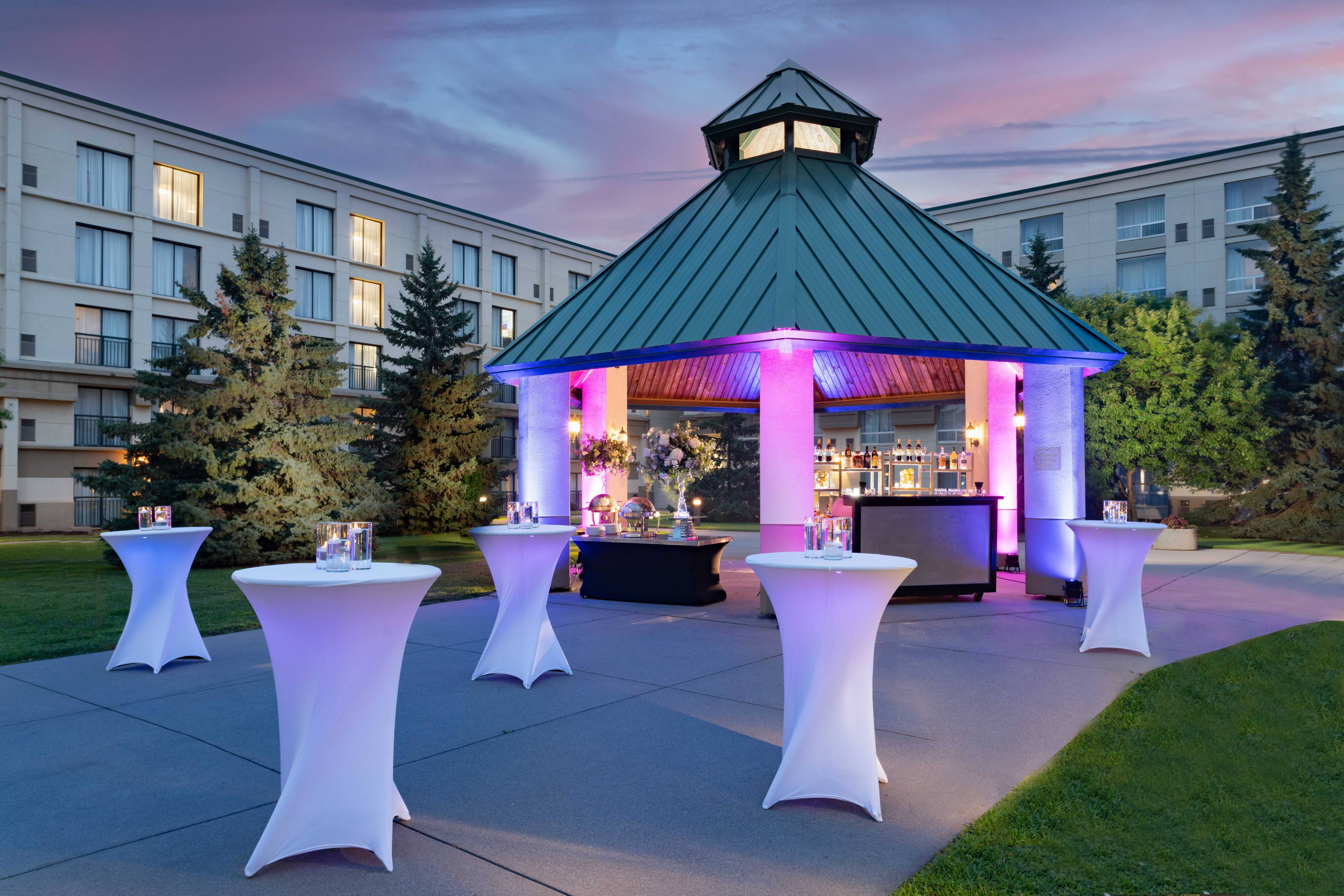 DoubleTree by Hilton Minneapolis Airport , MN 55425 near Minneapolis-saint Paul International Airport (wold-chamberlain Field) View Point 5