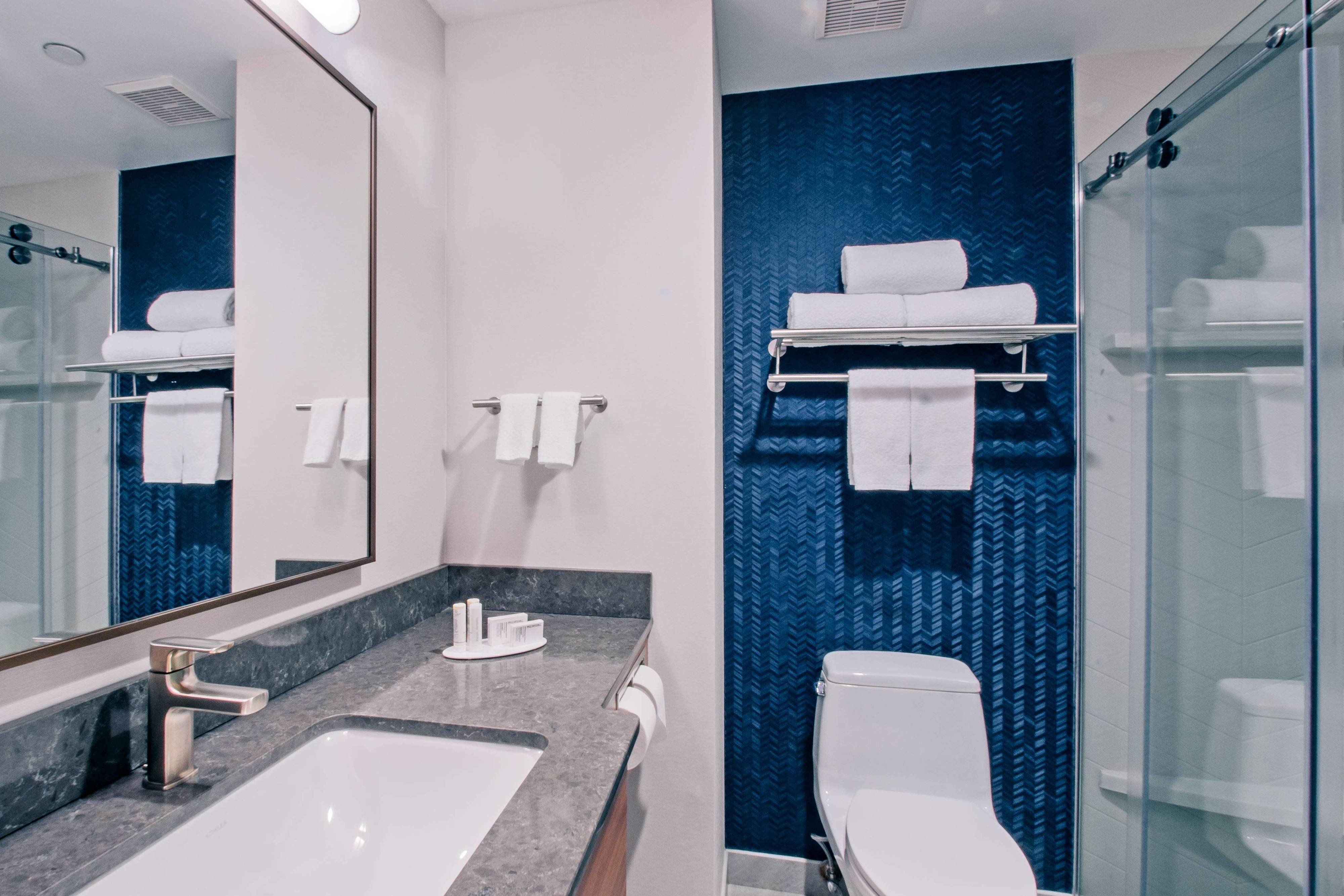 Fairfield Inn New York LaGuardia Airport/Astoria , NY 11103 near Laguardia Airport View Point 2