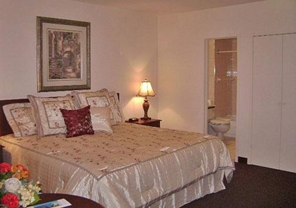 Baymont by Wyndham YUL , Canada H4T 1E5 near Montreal-Pierre Elliott Trudeau Int. Airport View Point 3