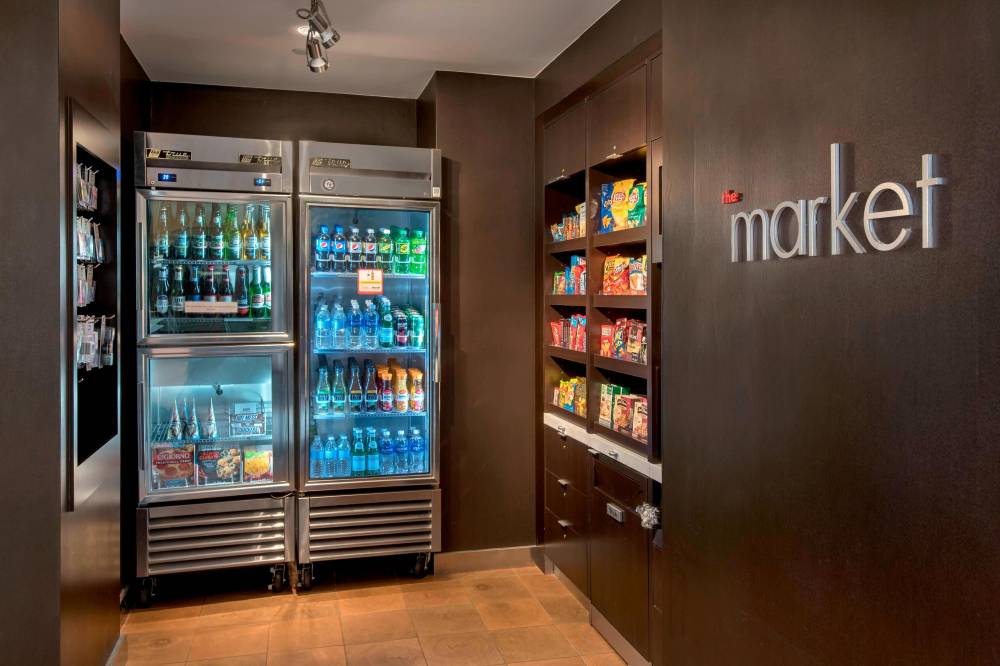 Courtyard By Marriott Rye 2