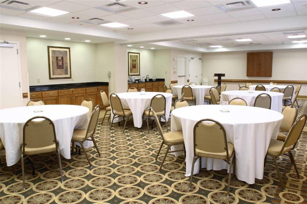 Hampton Inn & Suites Chesapeake-square Mall
