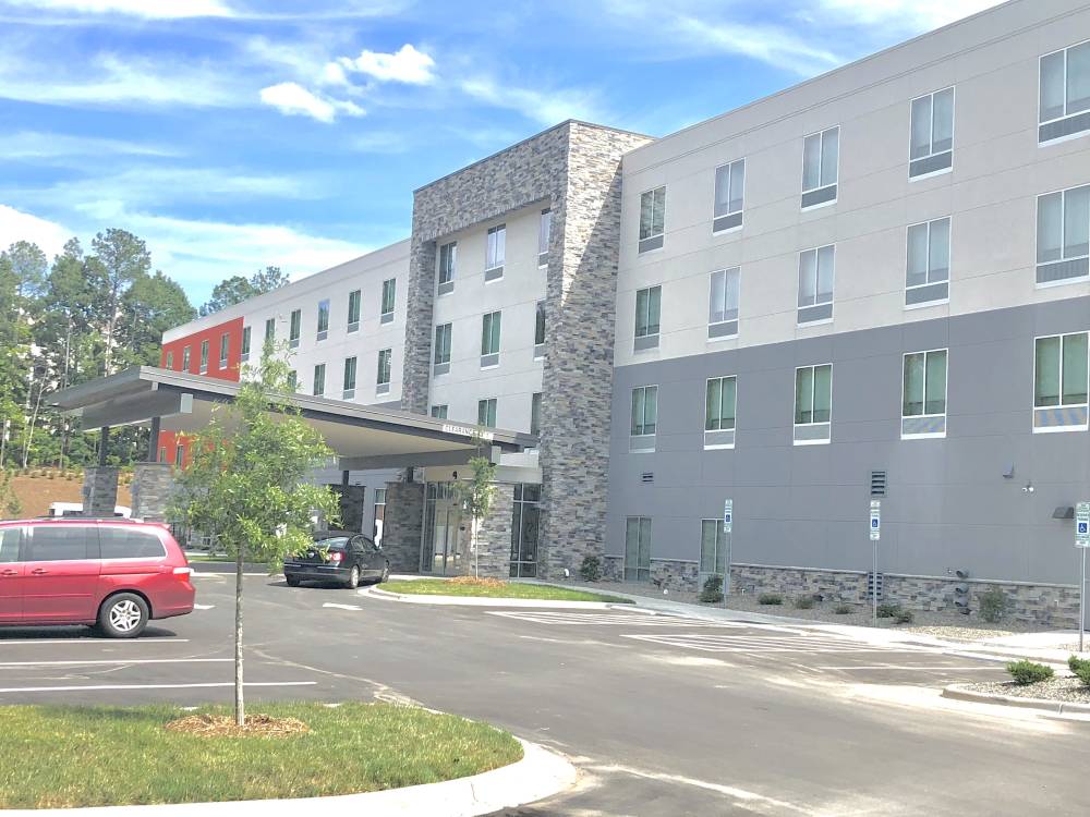 Holiday Inn Exp Stes Arpt Brier Creek