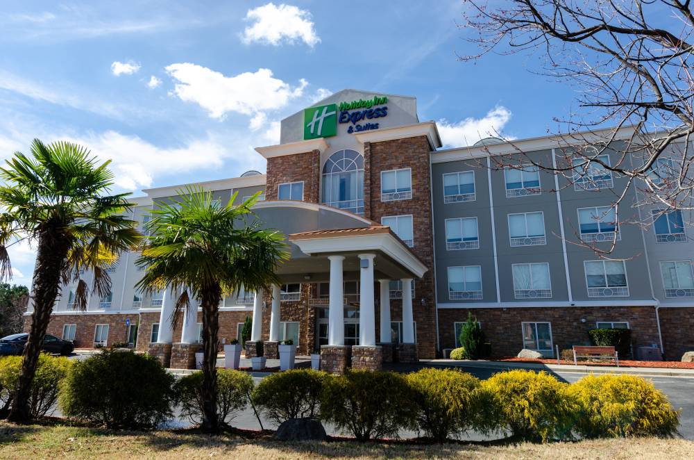 Holiday Inn Exp Stes Arpt West