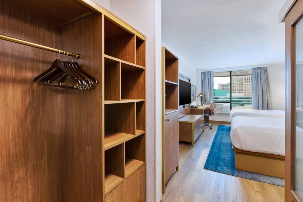 Hotel Indigo Downtown 6