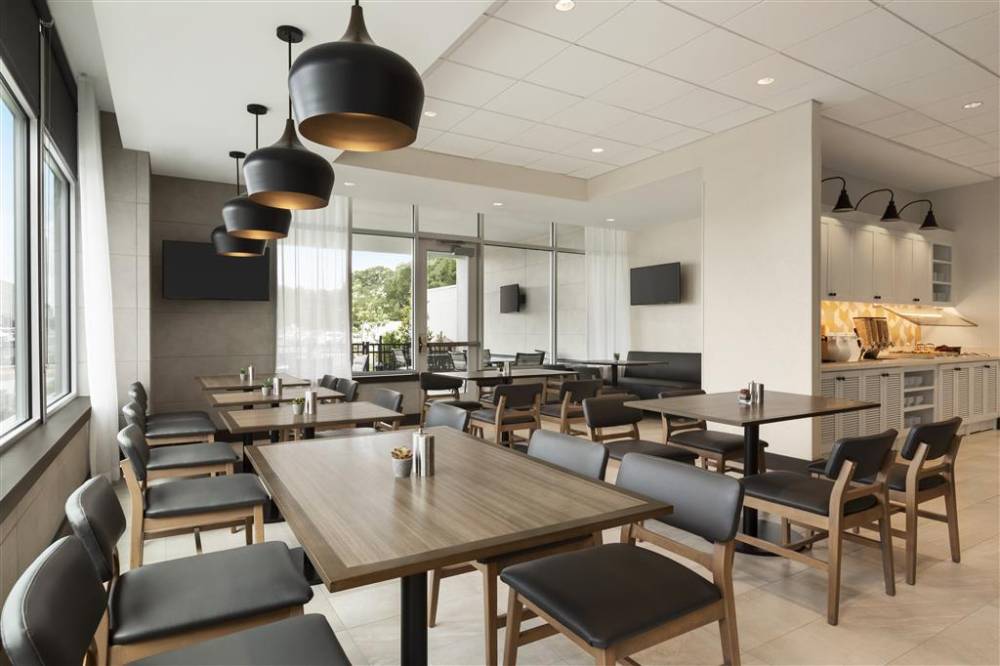 Hyatt Place Virginia Beach Town Center 3