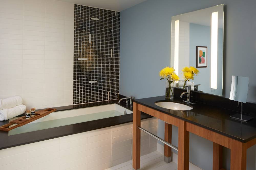 Kimpton Shorebreak Resort 8