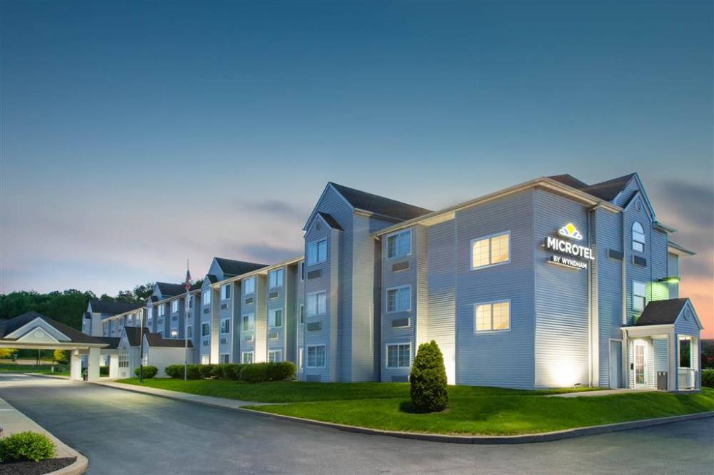 Microtel Inn & Suites By Wyndham Pittsburgh Airport