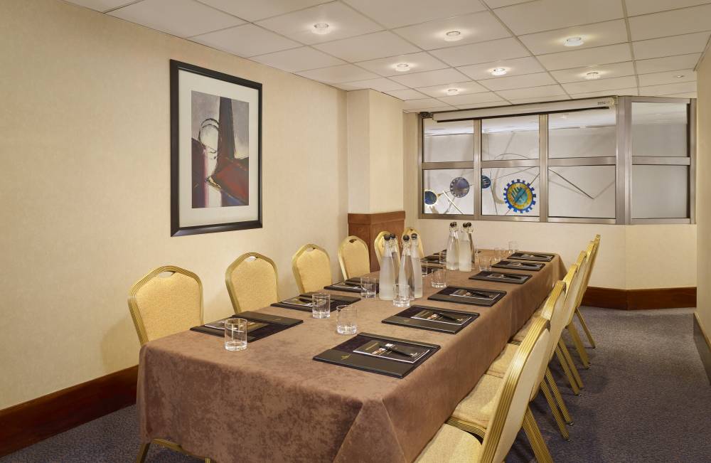 Millennium Gloucester Hotel 8