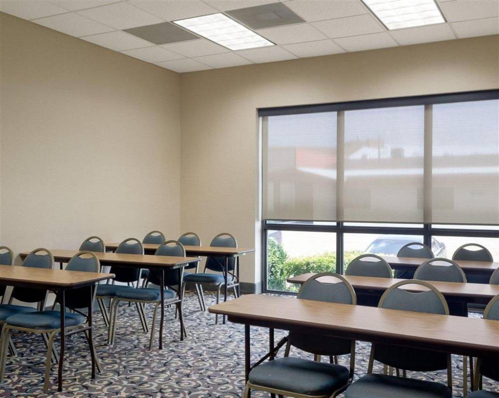 Quality Inn 4