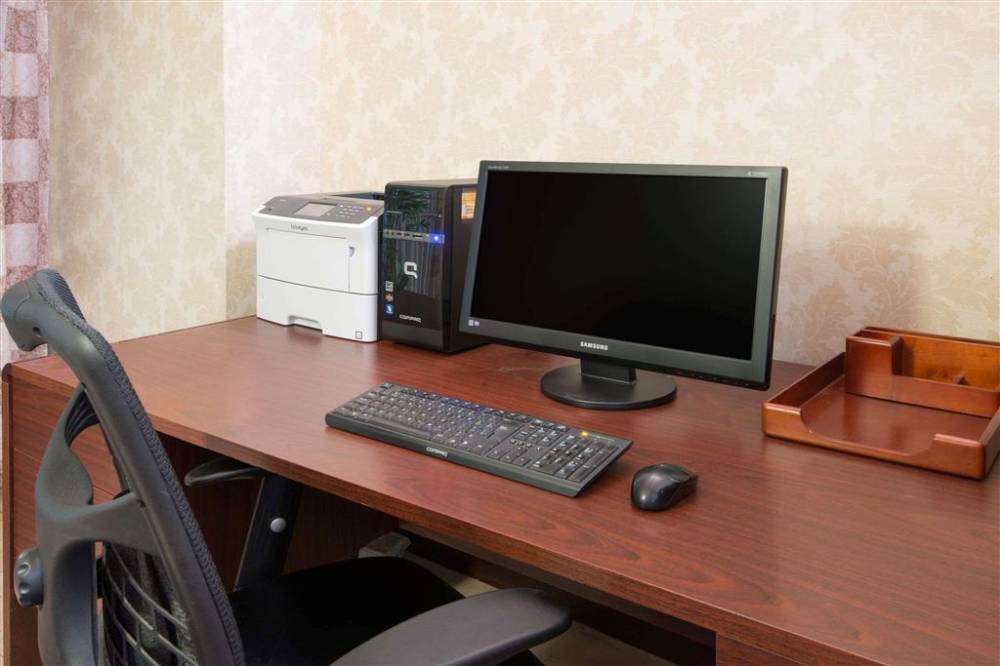 Ramada St. Johns 6